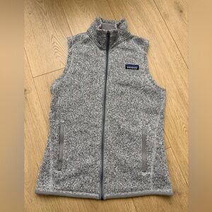 Patagonia women’s Gray better sweater Fleece Vest size xs